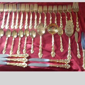 Gold flatware set